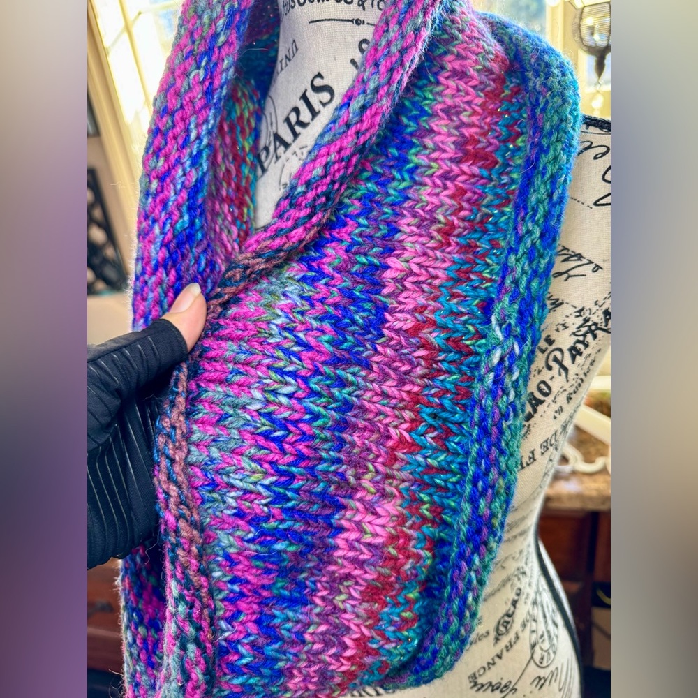 Hand Crafted Multicolor Knit Scarf - Picture 15 of 16